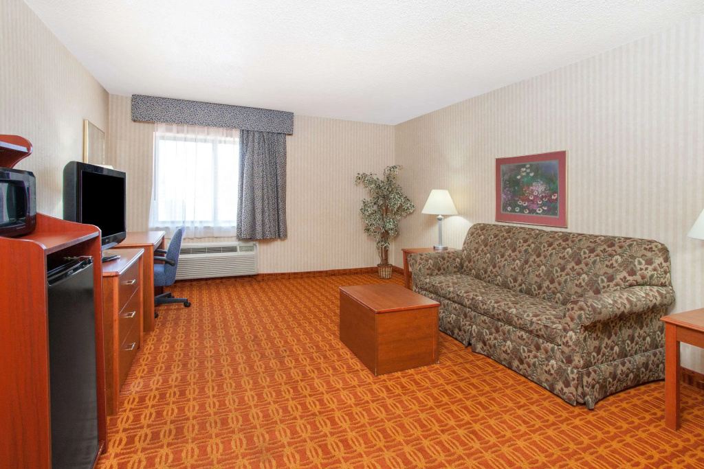 Lobby & Reception