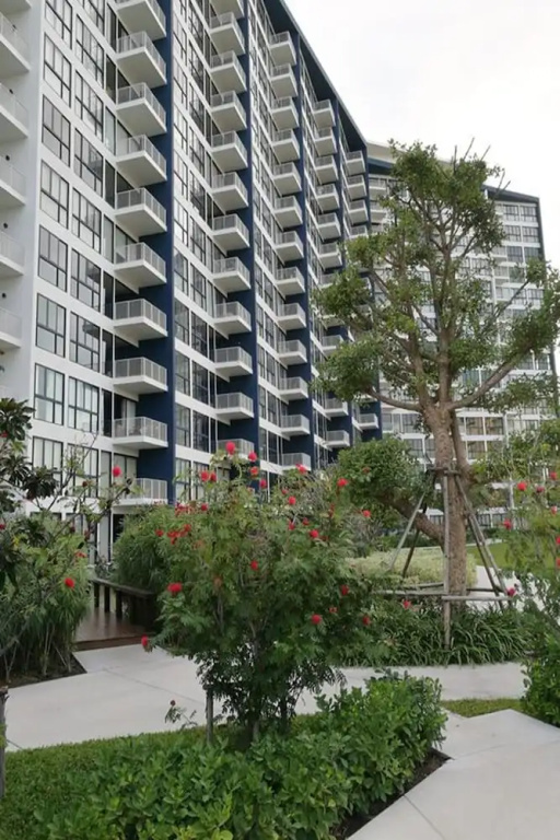 Baan Thew Talay Blue Sapphire 353