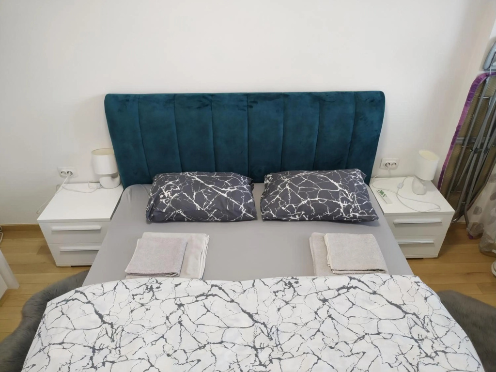 Apartment M & N