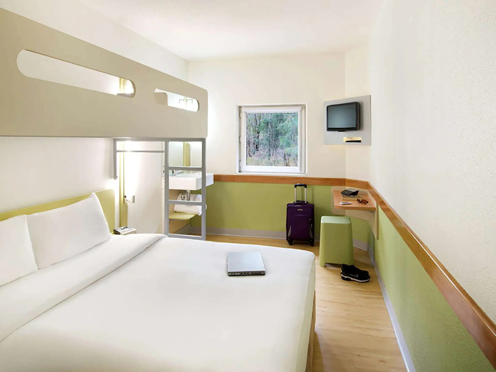 Standard Quintuple room