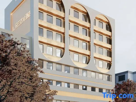 DO A LAND V Hotel (Changsha Wuyi Square IFS Center Branch)