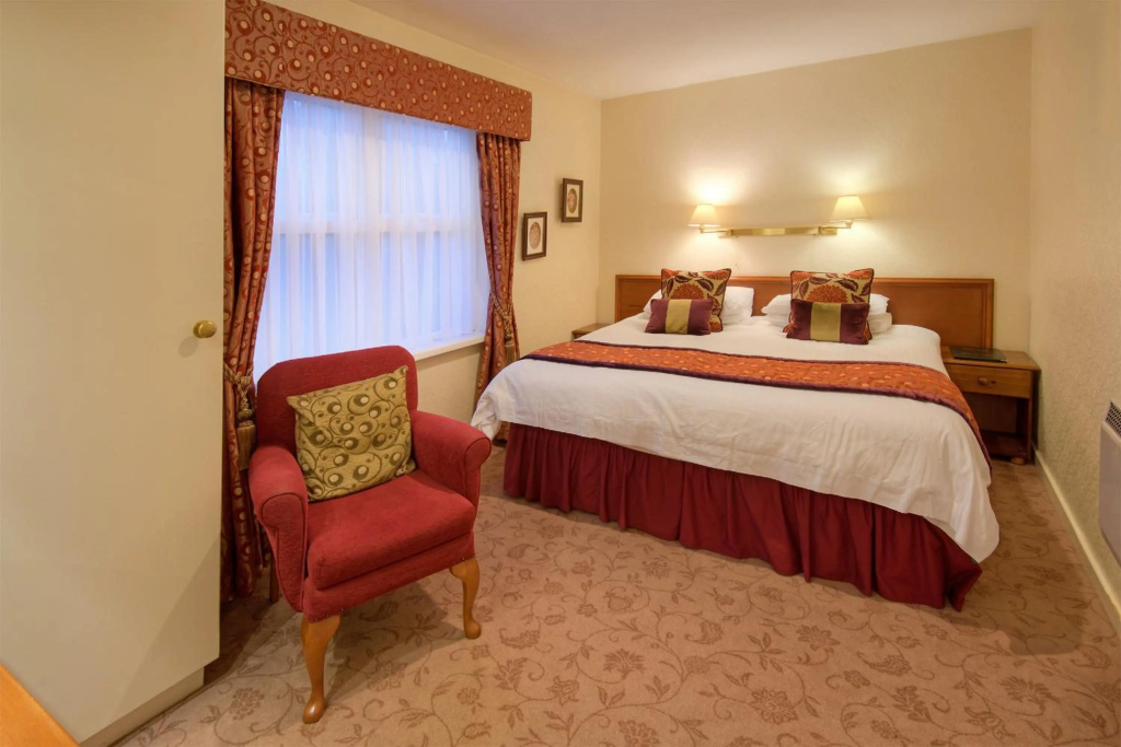 Dunstanburgh Castle Inn — 2