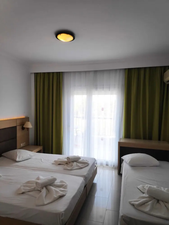 Triple room