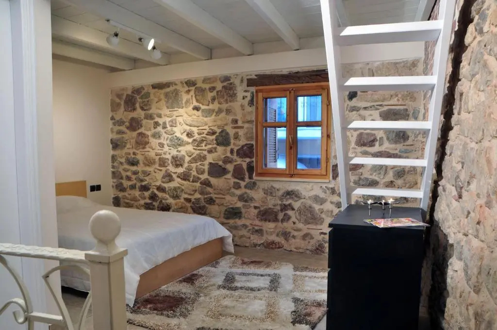 Limni Stone Apartment