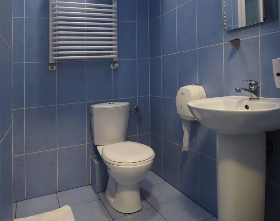 Economy Triple room