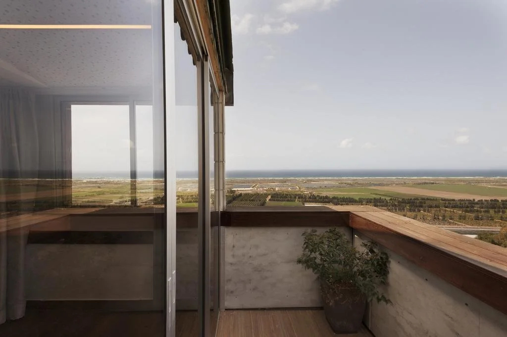 Balcony & Terrace