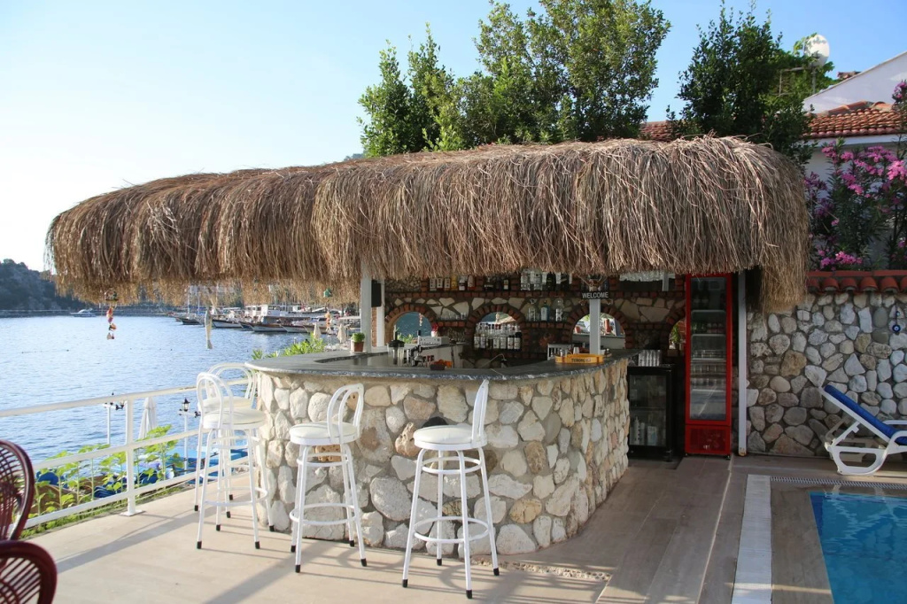 Beach & Waterfront