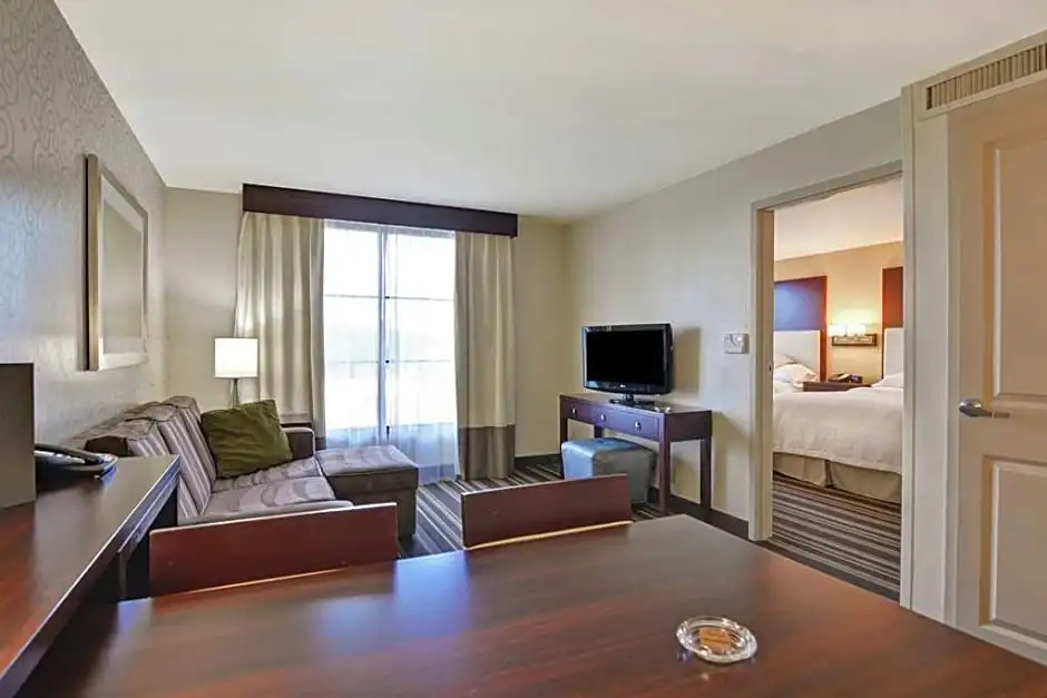 Embassy Suites by Hilton Savannah Airport - Chambres