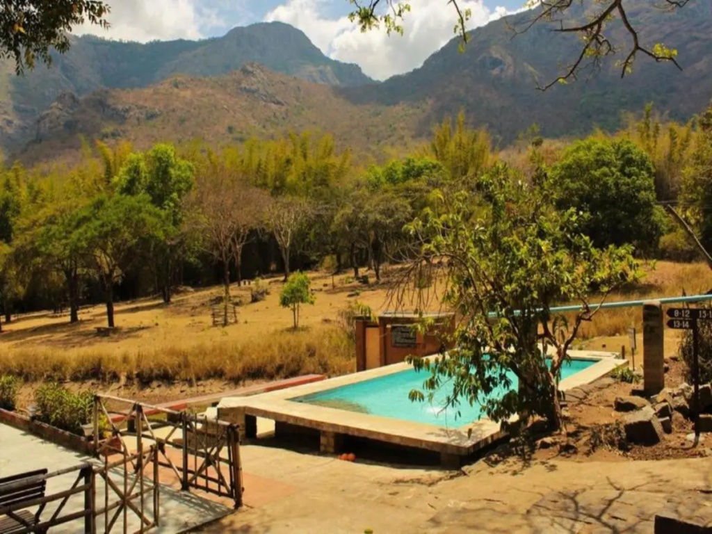 Jungle Hut Resorts - Général