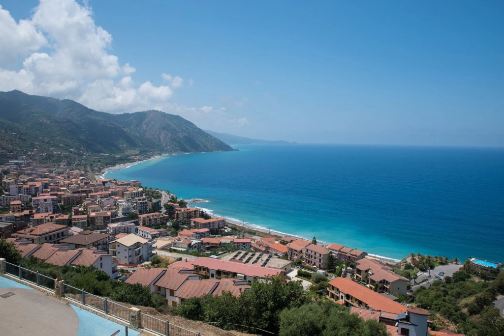 Beach & Waterfront
