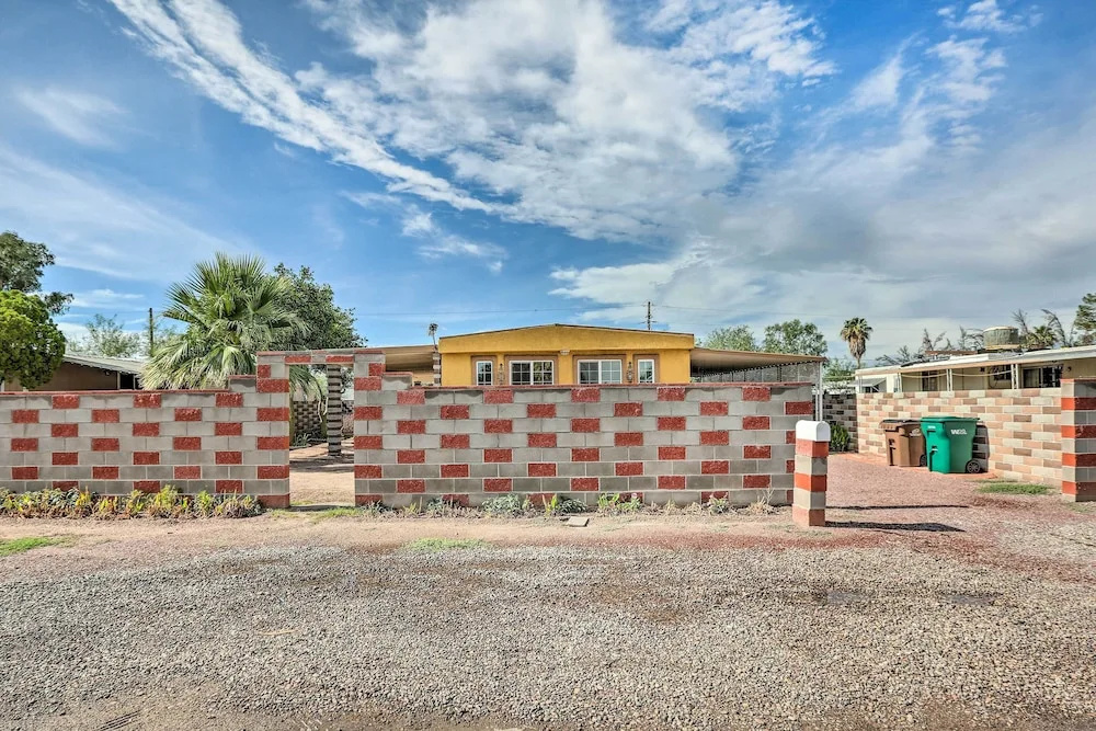 Charming Tucson Home w/ Covered Patio & Grill!