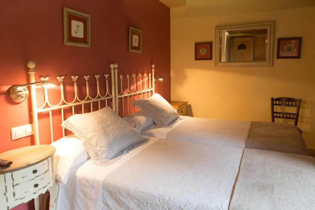 Standard Double room with mountain view (twin beds)