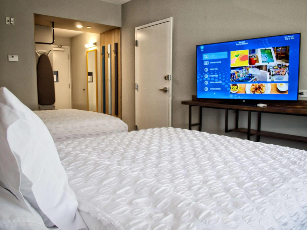 Shade Hotel — 5