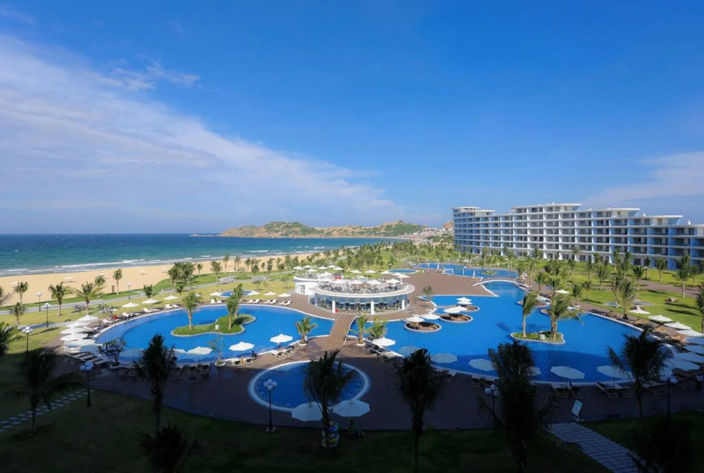 Beach & Waterfront