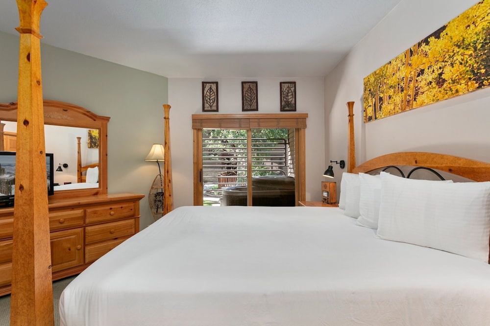 Bristlecone at Deer Valley Resort - Three Bedroom Condo with Hot Tub #201 3 Condo