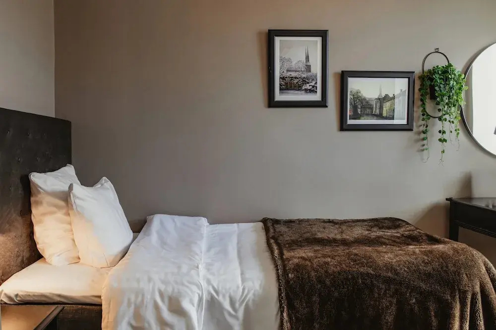 Home Hotel Cardinal - Chambres
