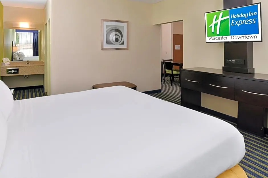 Double Suite (full double bed)