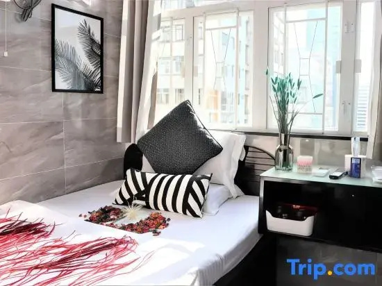 Deluxe Double room (full double bed)