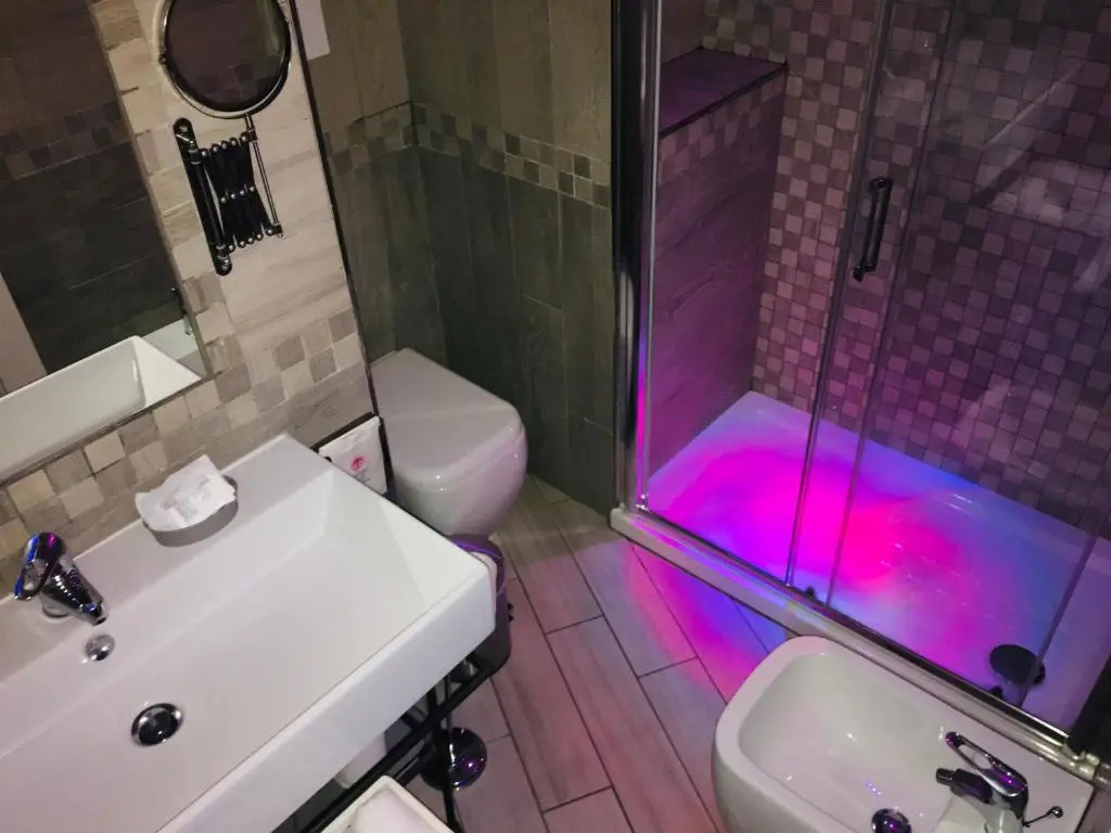 Deluxe Double room with balcony (full double bed)