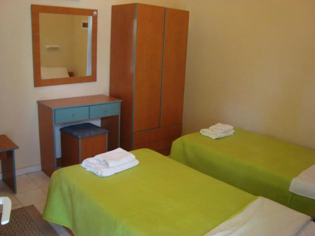 Standard Double room (twin beds)