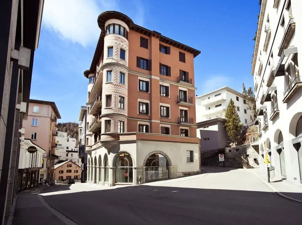 Top of the World Apartment