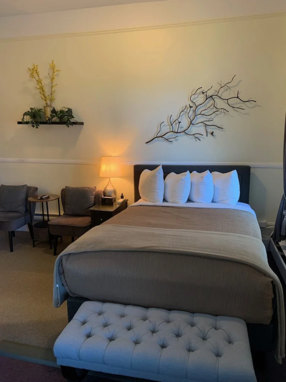 Economy room