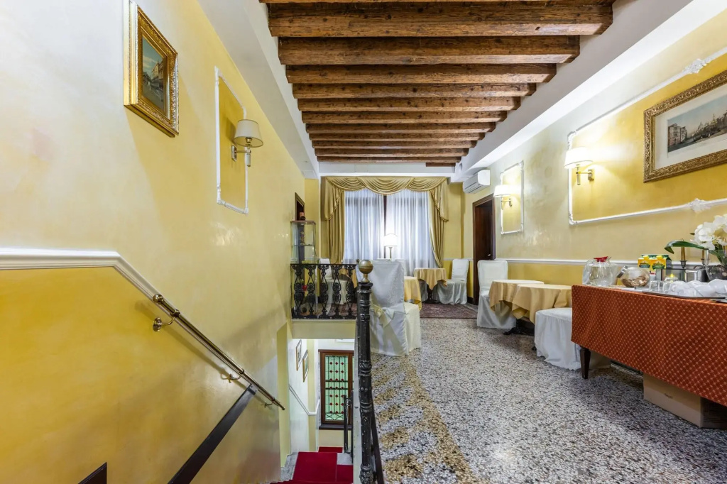 Hotel photo 19
