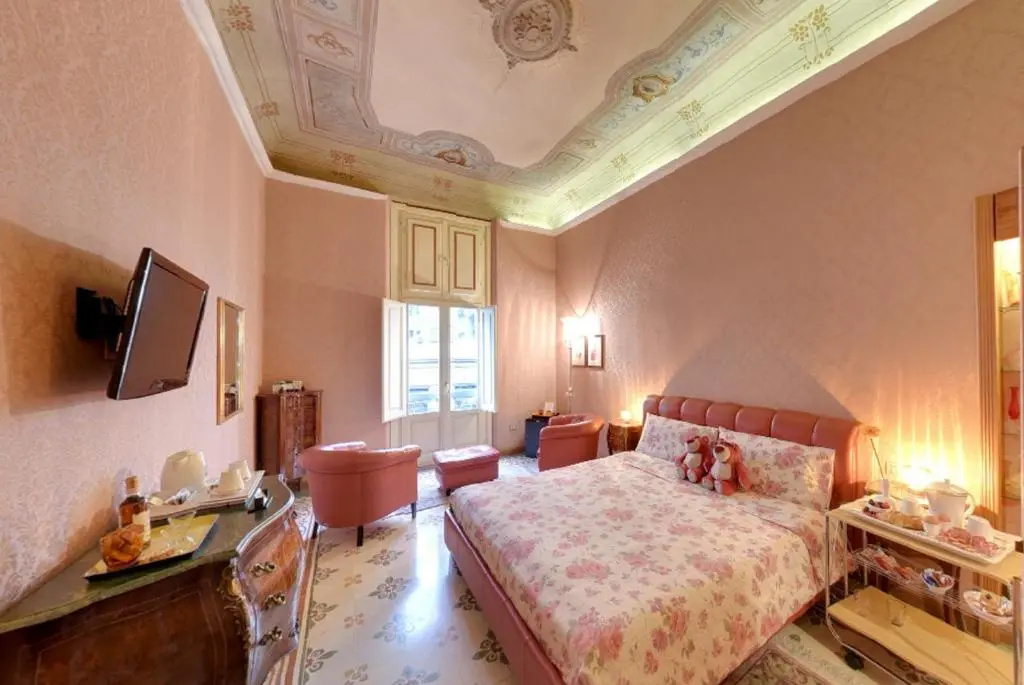 Standard Triple room