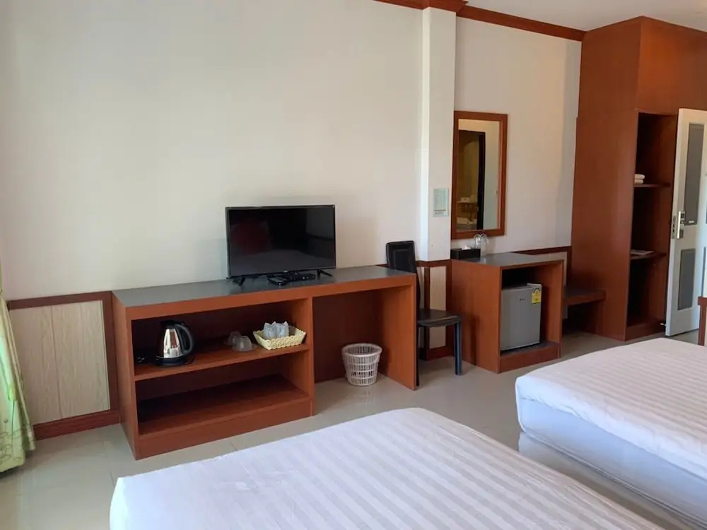 Двухместный номер Deluxe с балконом двуспальная кровать в Breeze Hill Hotel