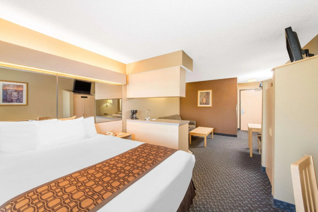 Double Suite (full double bed)