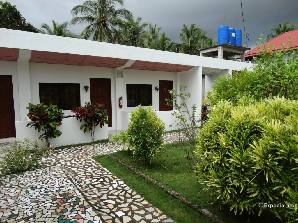 OYO 502 Roberto's Resort