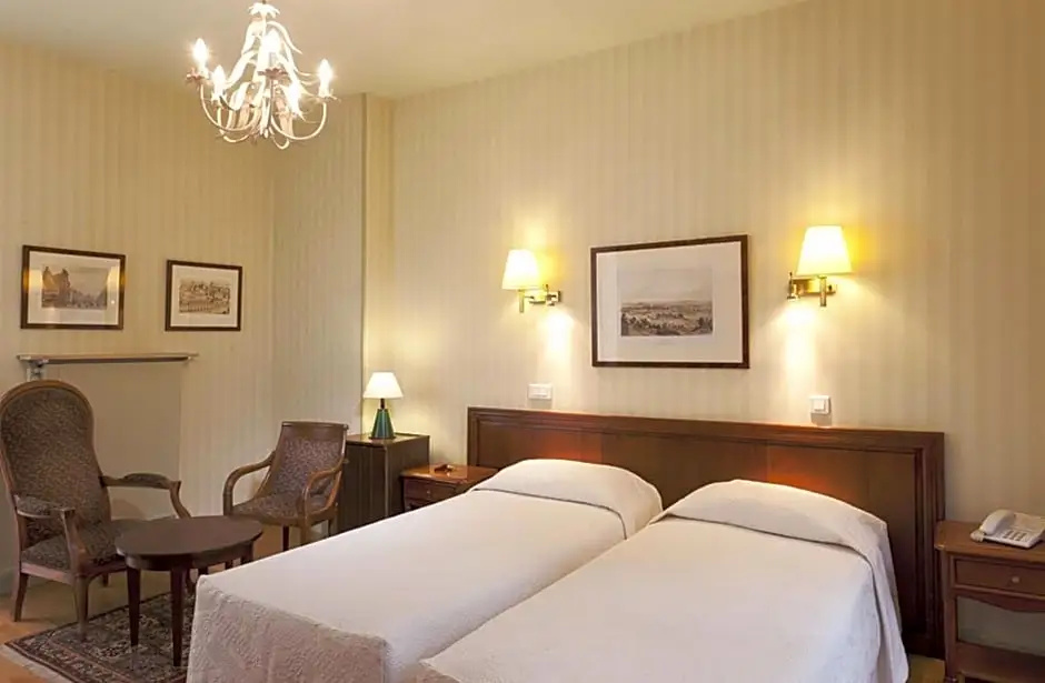 Hotel du Palais Bourbon 80