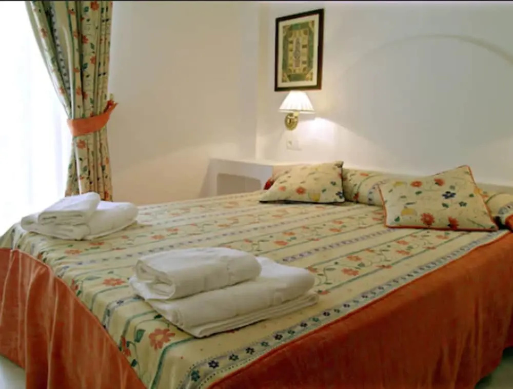 1 Bedroom Apartment with balcony