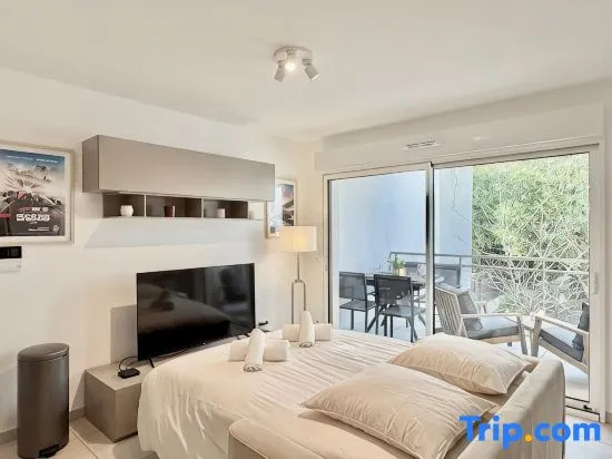 La Bananeraie beach cove apartment Eze Seaside