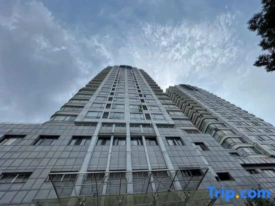 Tianbao Huating Apartment (Shanghai Tongji University Branch)