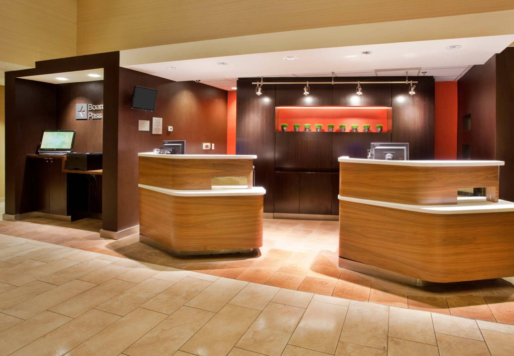 Lobby & Reception
