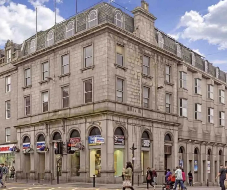 Lovely Twin 2-flats Condo In Aberdeen-no Party
