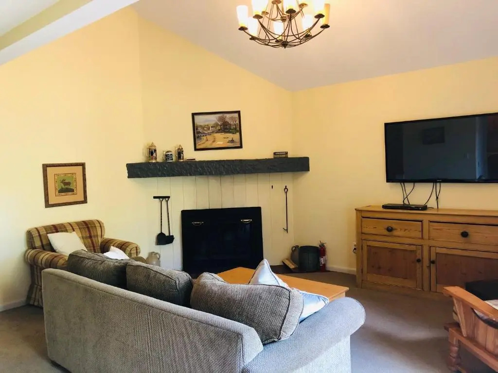 3 Bedrooms Apartment