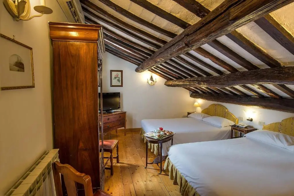 Triple room