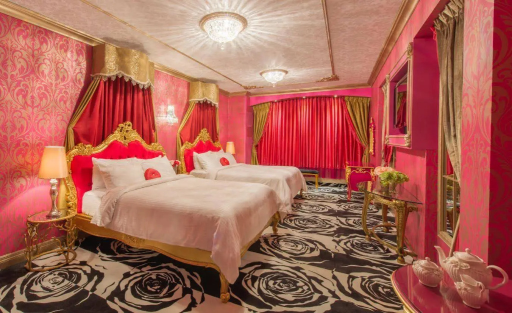 Fantasyland Hotel - Général