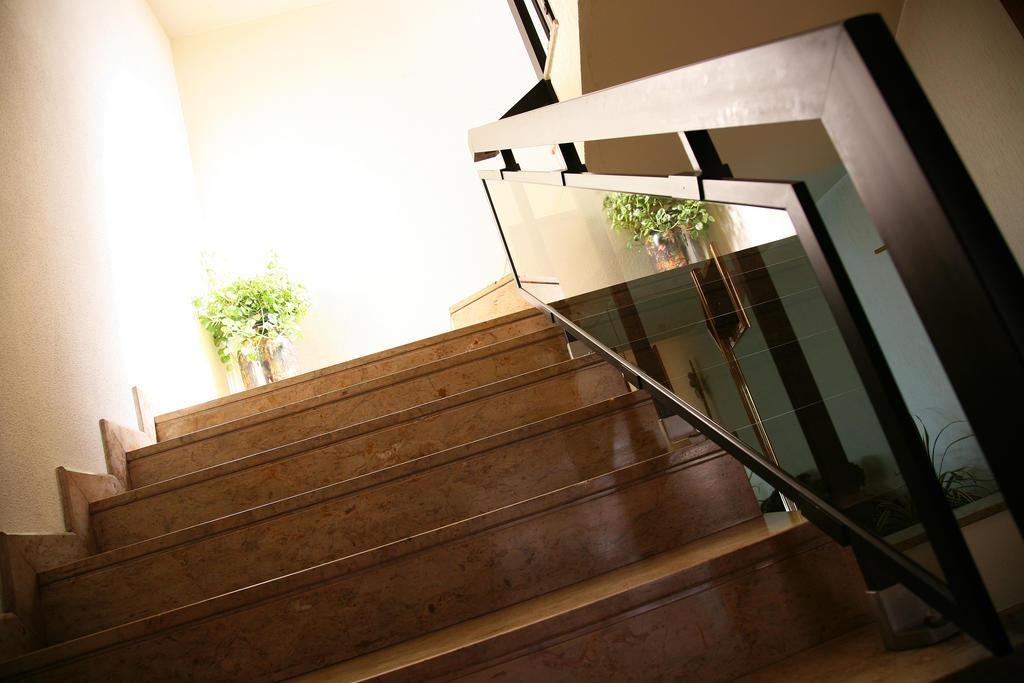 Balcony & Terrace