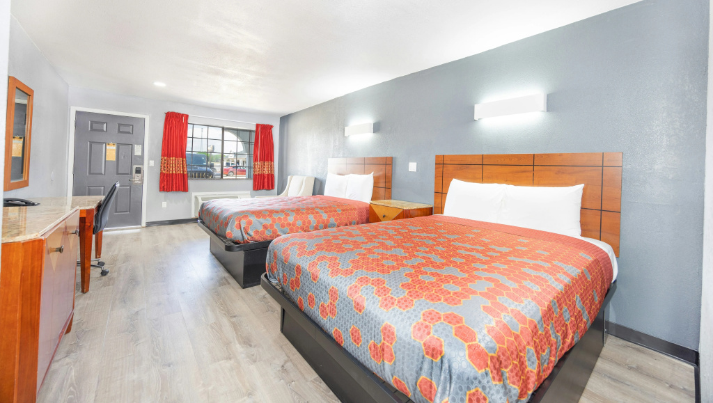 Executive Inn of Hondo — 4