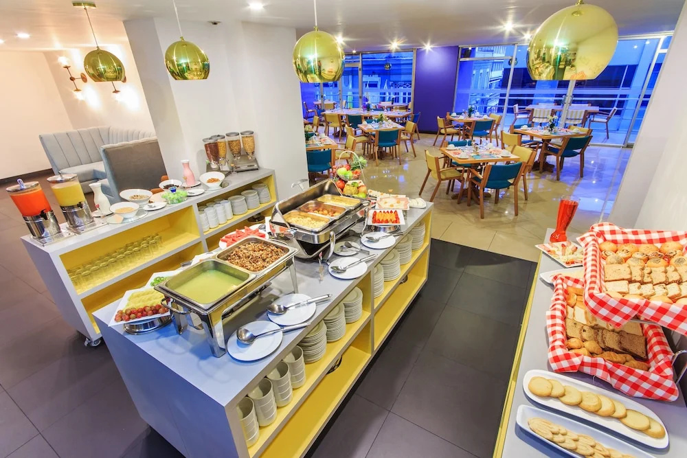Food & Beverage