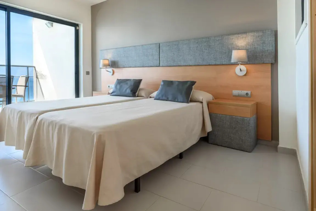 Standard room with sea view