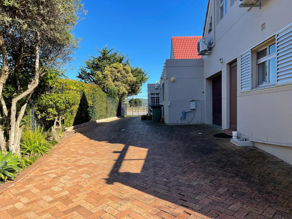 Sedgefield Lagoon Hideout - Kingfisher Drive