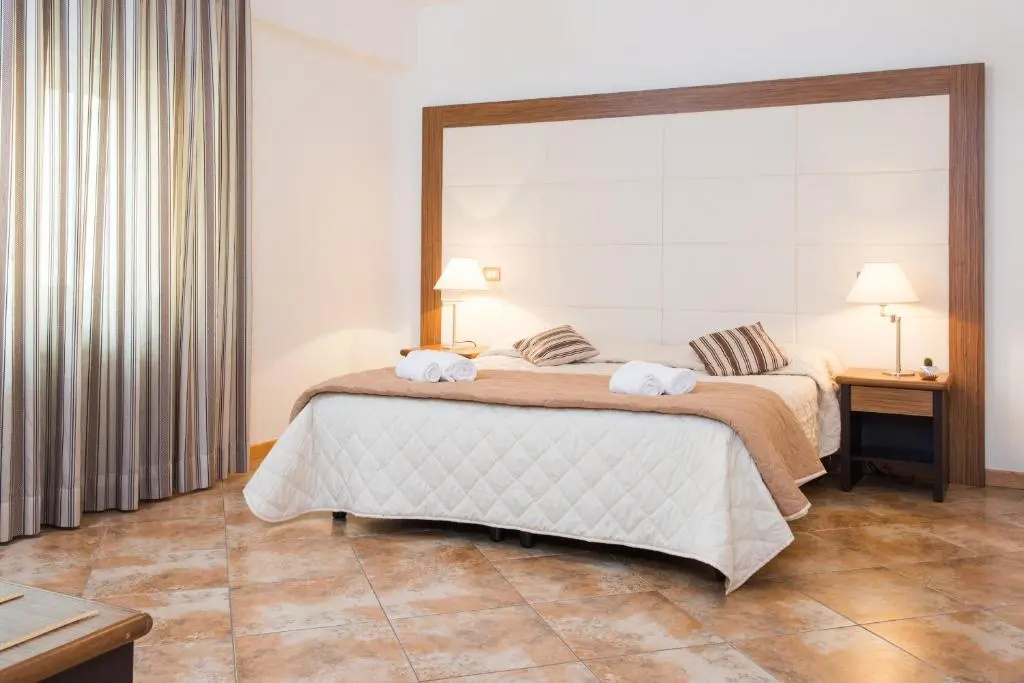 Standard Double room (full double bed)