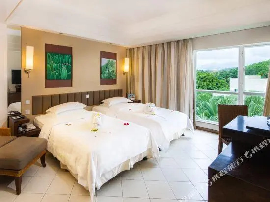 Superior room with garden view