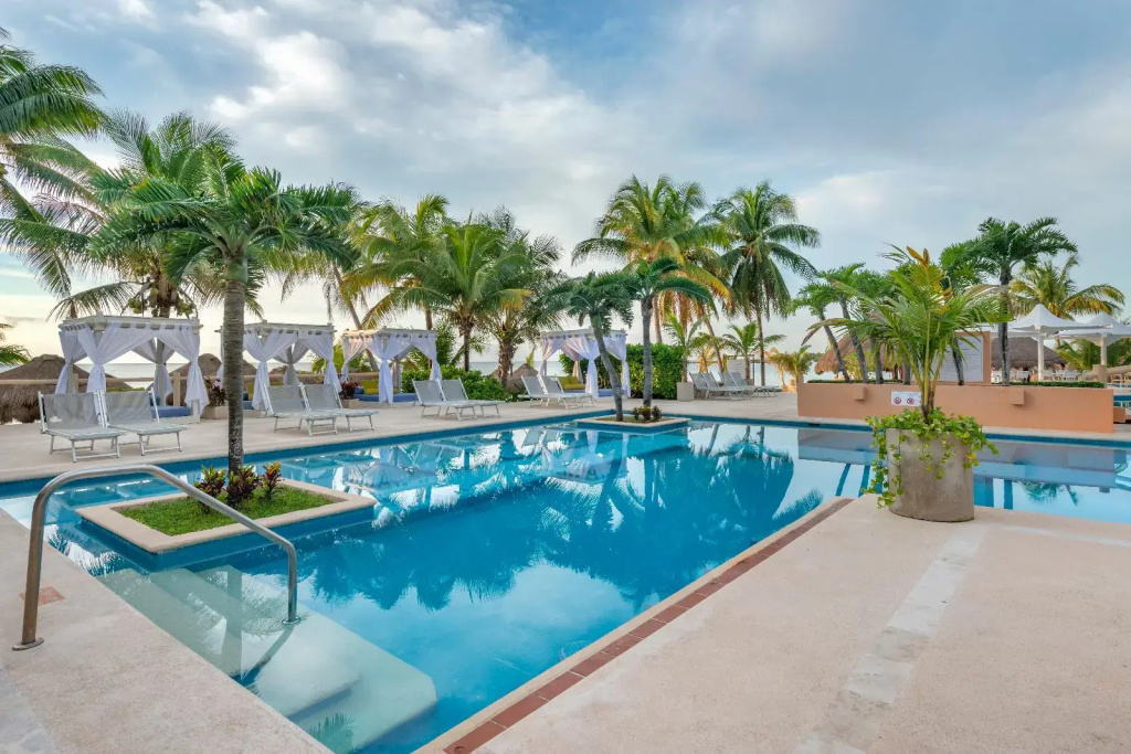 PA Beach Club & Hotel - Général