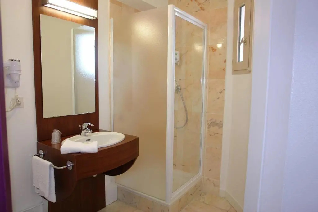 Brit Hotel Angers Parc Expo - L'Acropole - Chambres
