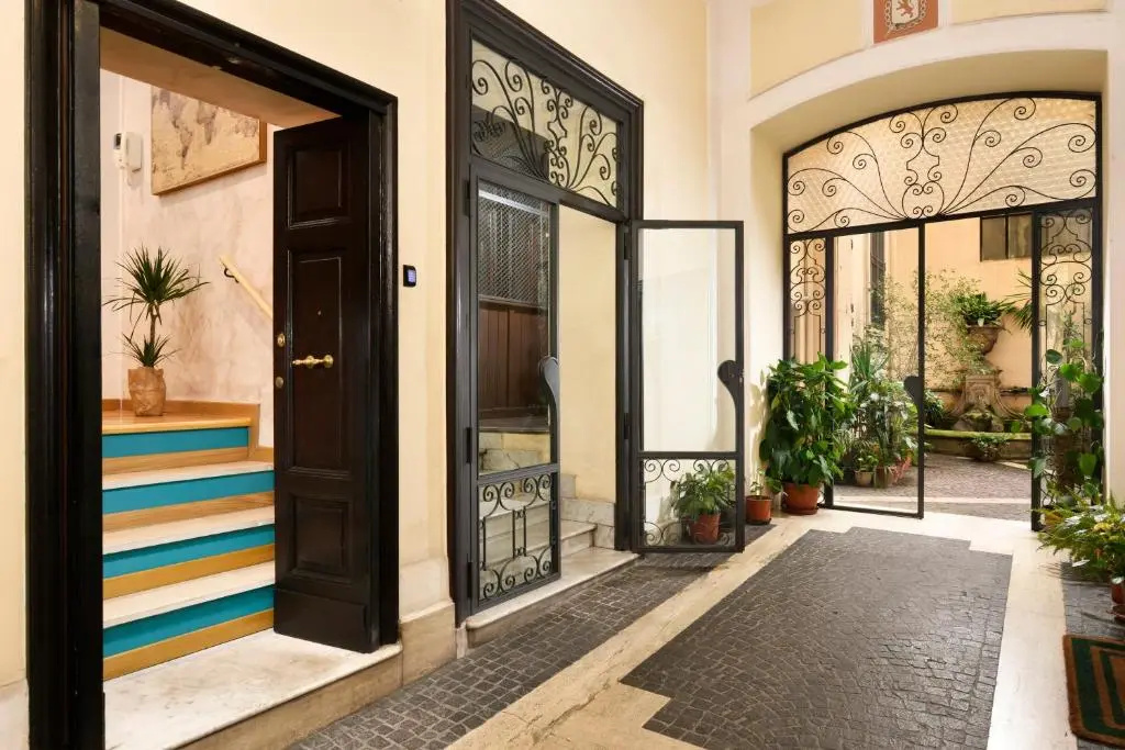 Piazza del Popolo Boutique Home